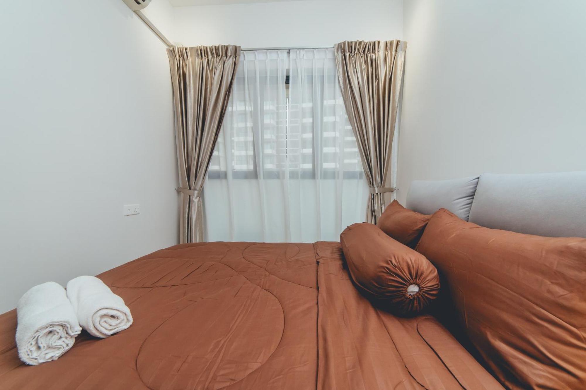 Danga Bay Coastal Bliss 3br 8pax W 3balcony By Our