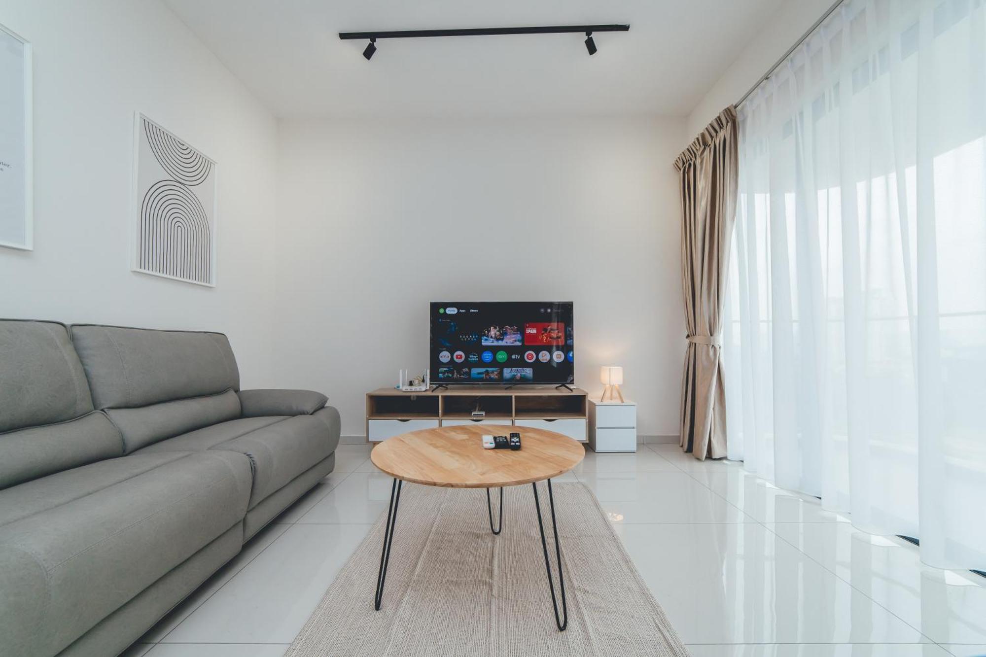 Danga Bay Coastal Bliss 3br 8pax W 3balcony By Our Johor Bahru