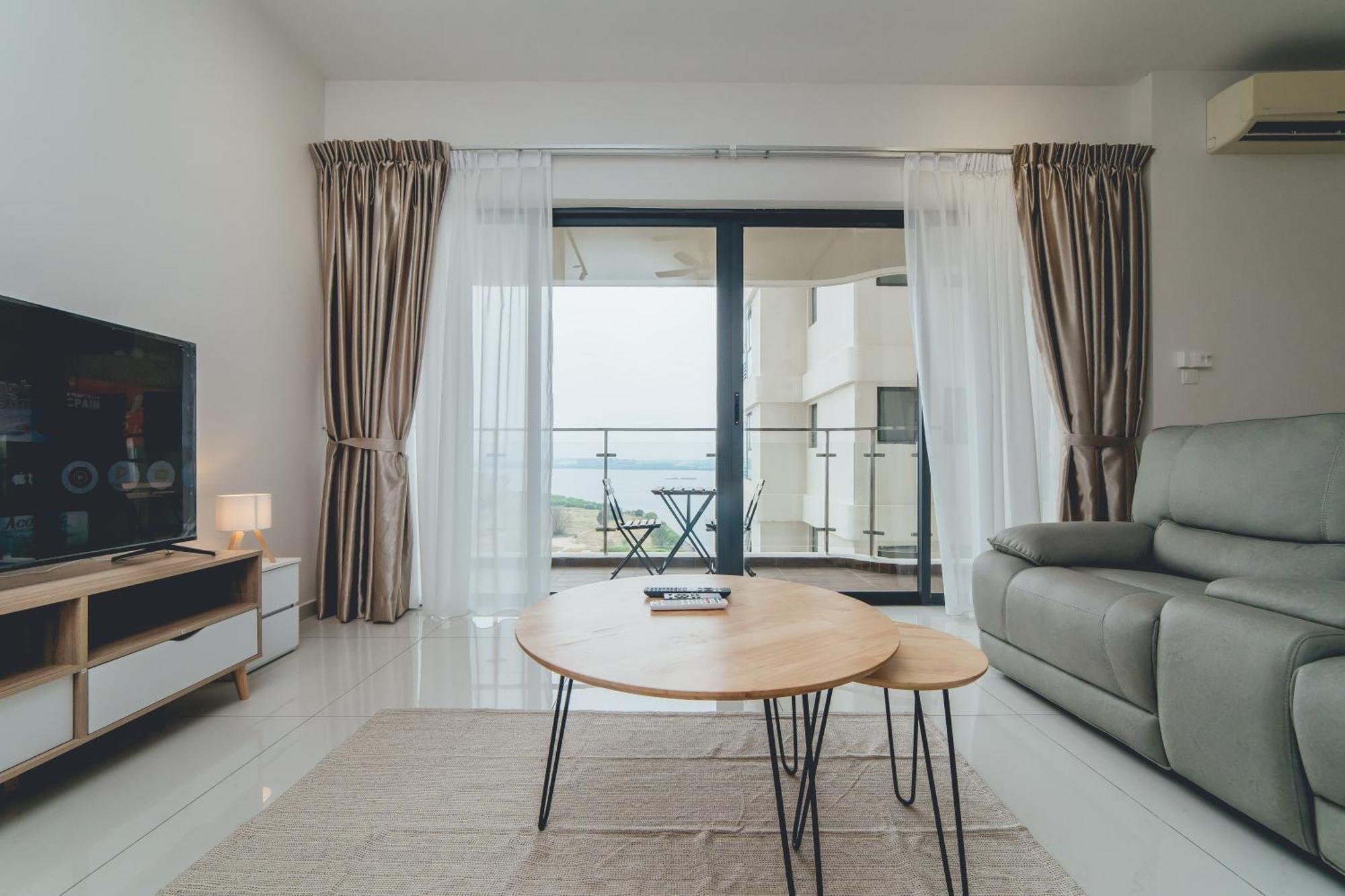 Pangsapuri Danga Bay Coastal Bliss 3br 8pax W 3balcony By Our Johor Bahru