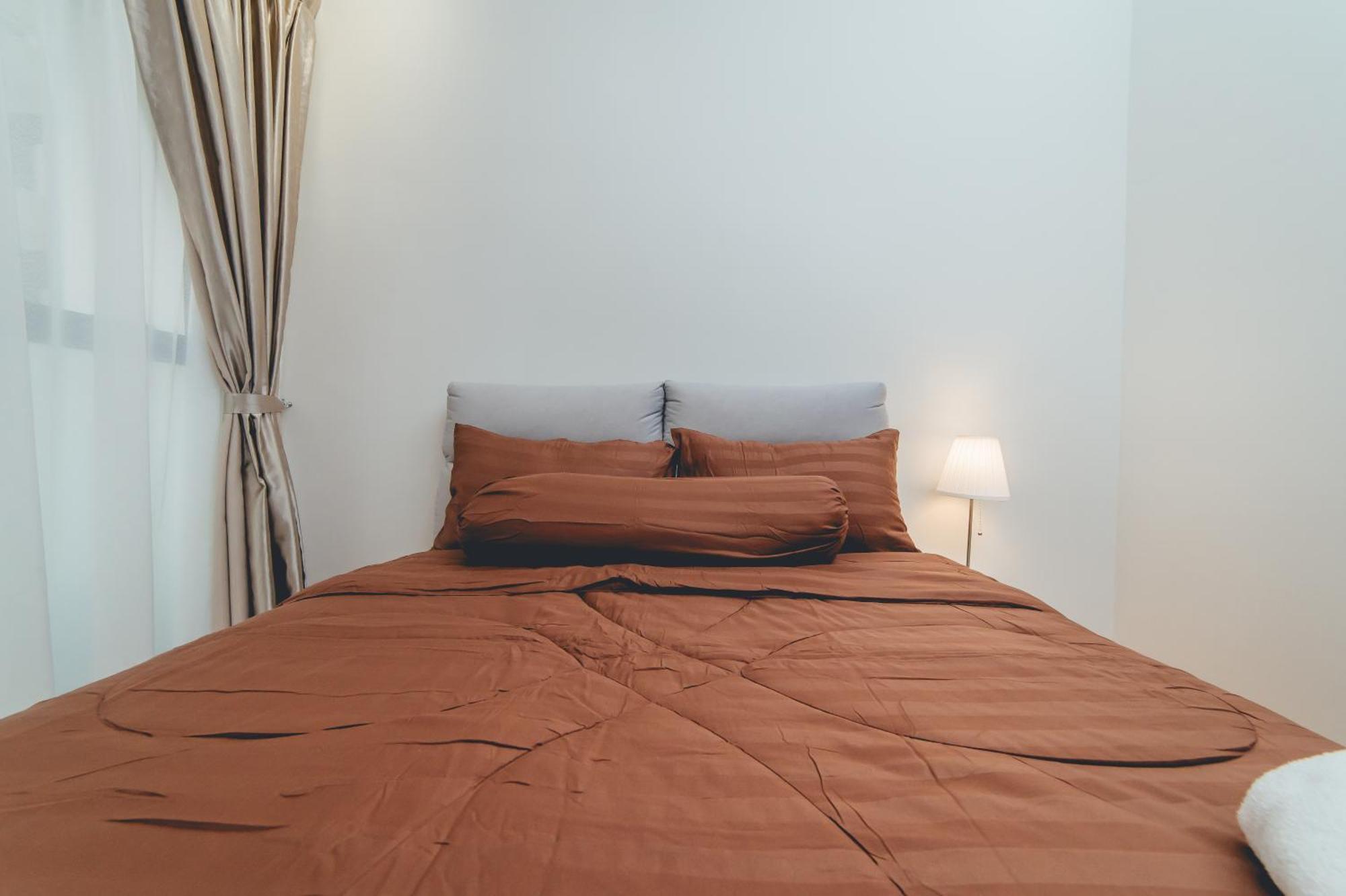 Danga Bay Coastal Bliss 3br 8pax W 3balcony By Our Apartment